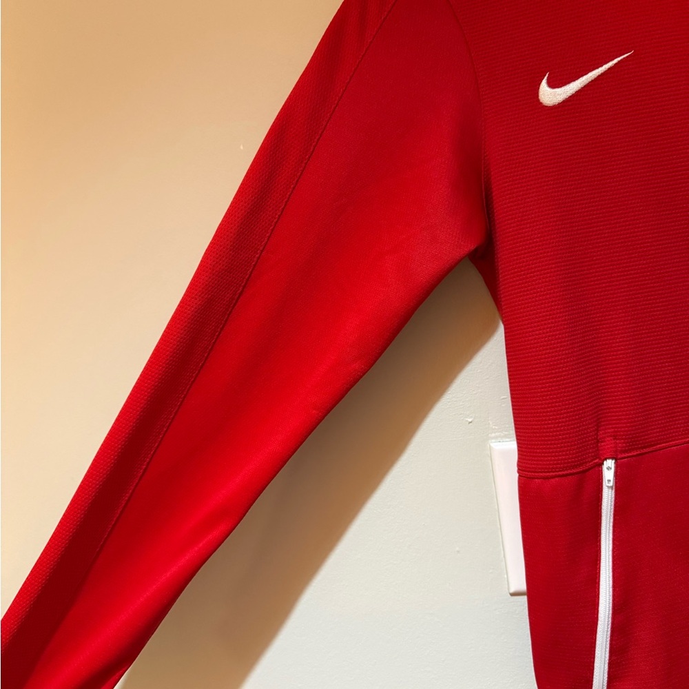 NWOT Nike Dri-Fit Red and White Sports Jacket - Picture 5 of 8